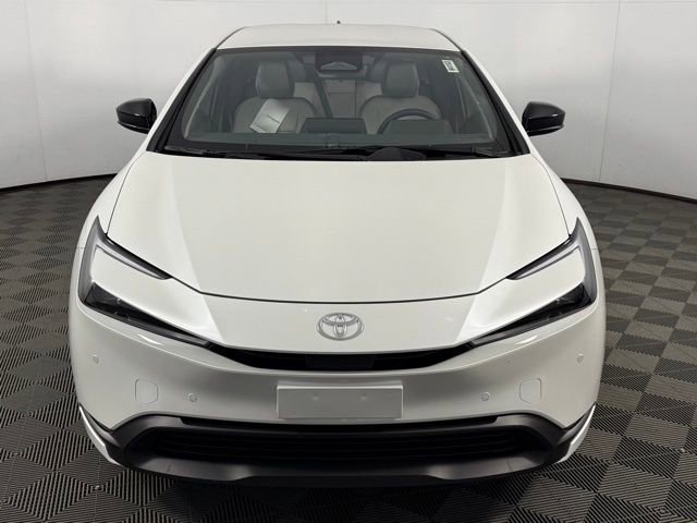 New 2026 Toyota Prius LE image 2