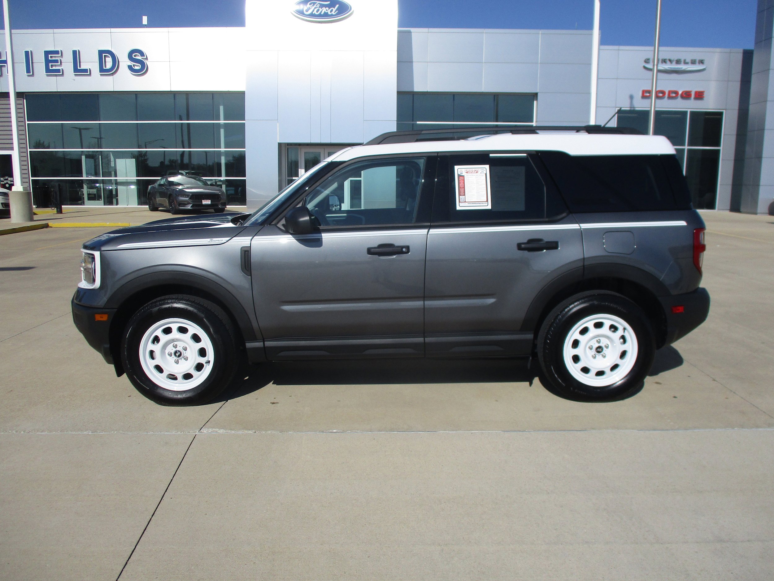 Used 2025 Ford Bronco Sport Heritage w/ Convenience Package AWD/4WD image 3