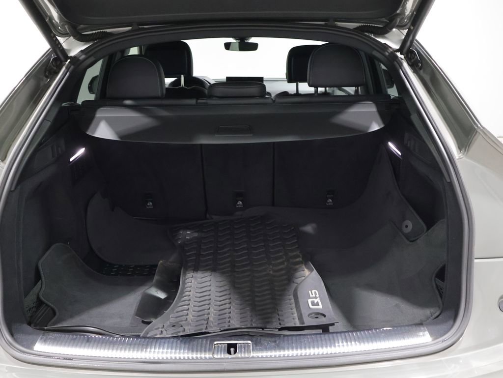 Used 2025 Audi SQ5 Premium Plus AWD/4WD image 4