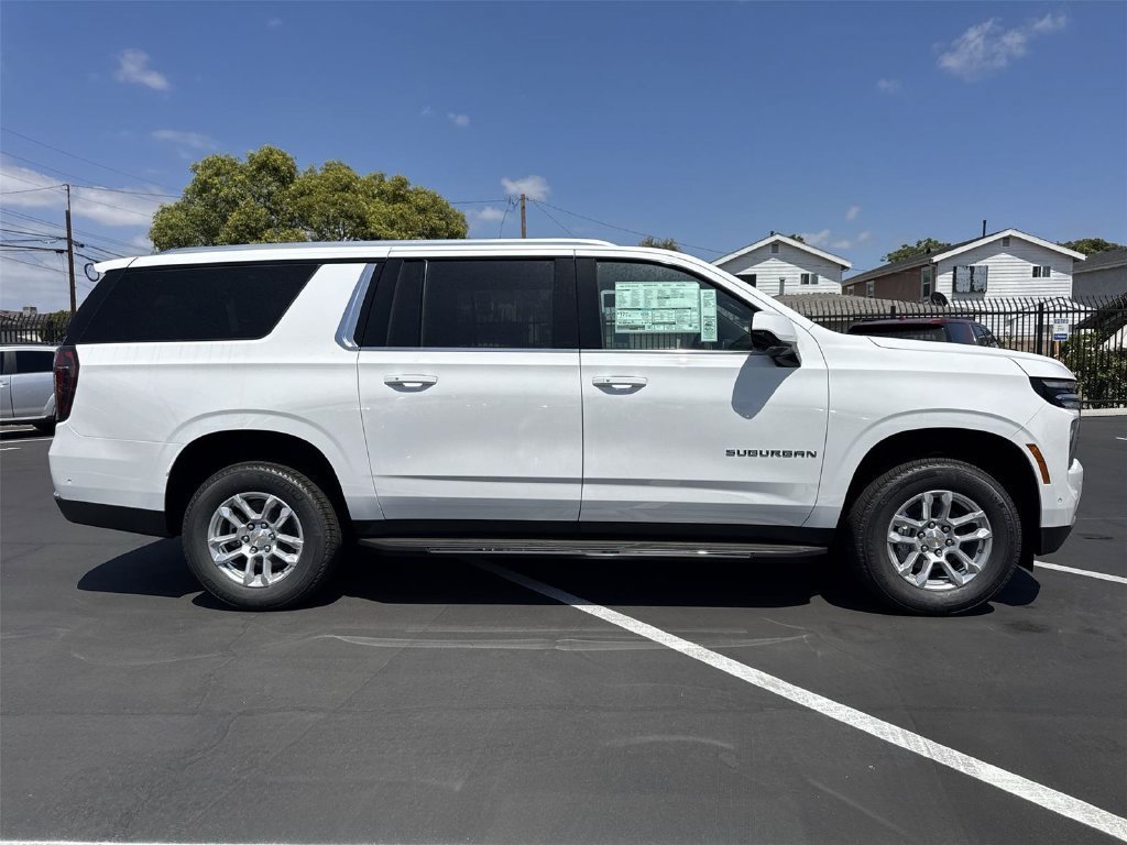 New 2026 Chevrolet Suburban LS RWD image 4