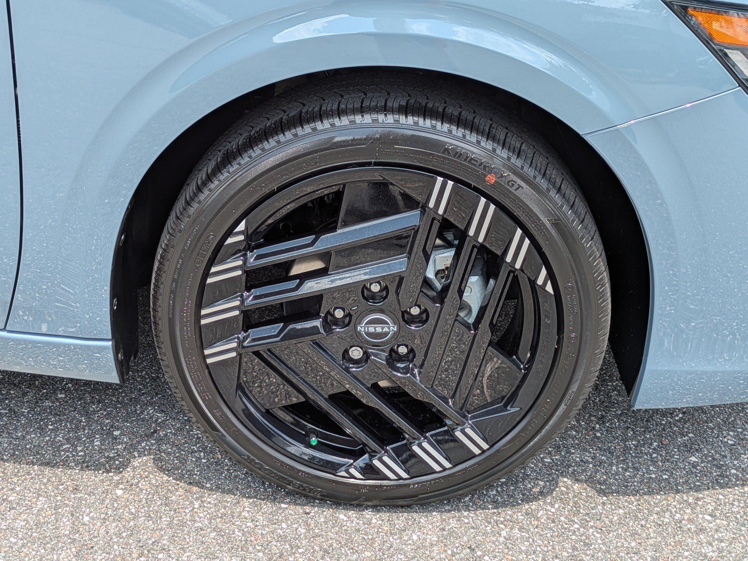 New 2026 Nissan Sentra SR w/ Floor Mat Package FWD image 11