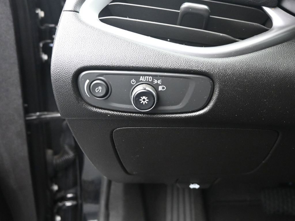 Used 2024 Chevrolet Malibu LT image 28