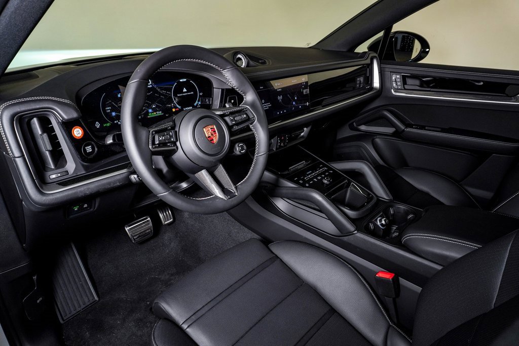 New 2026 Porsche Cayenne S image 4