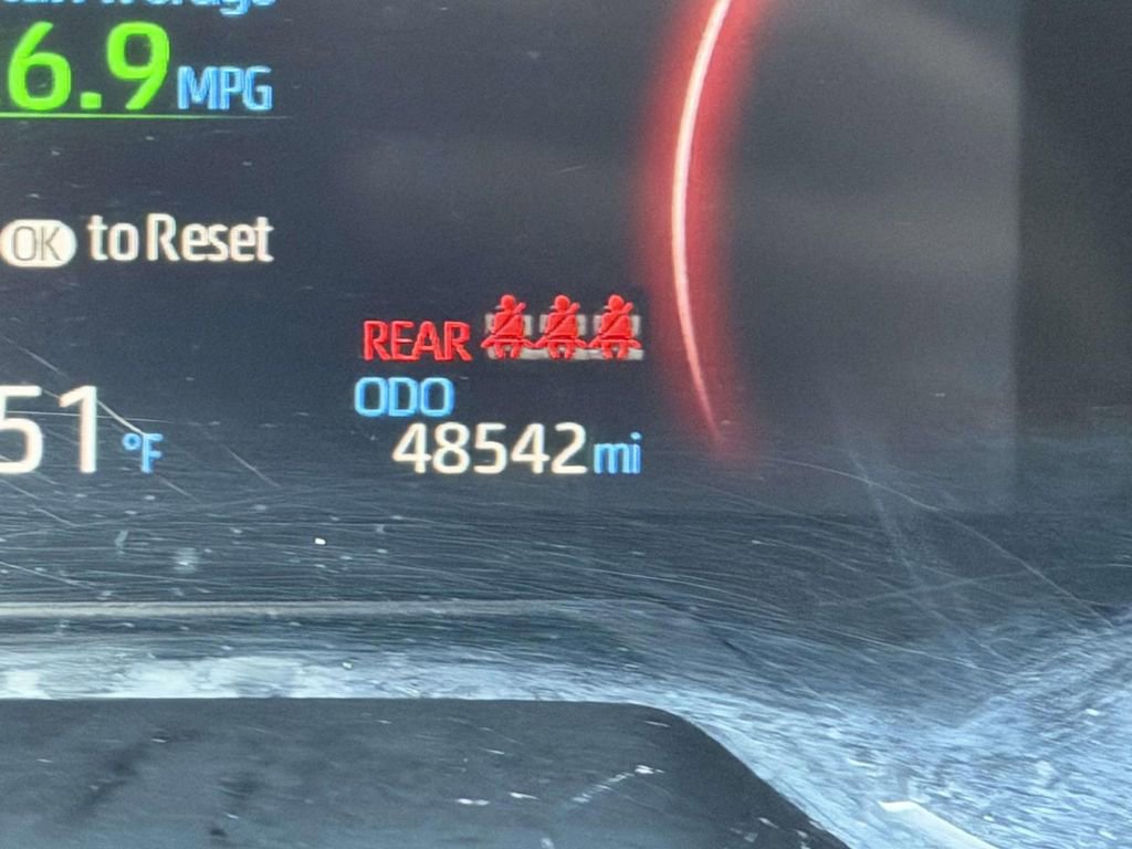 Used 2024 Toyota RAV4 XLE AWD/4WD image 27