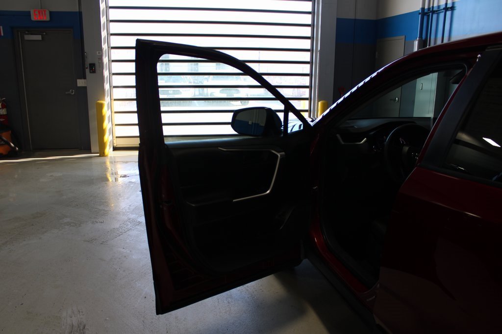 Used 2023 Toyota RAV4 LE image 7
