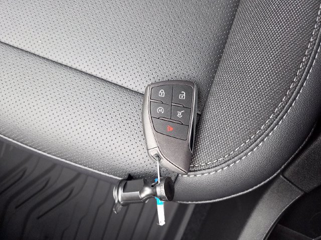 New 2026 Chevrolet Equinox EV LT w/ LPO, Blackout Package FWD image 36
