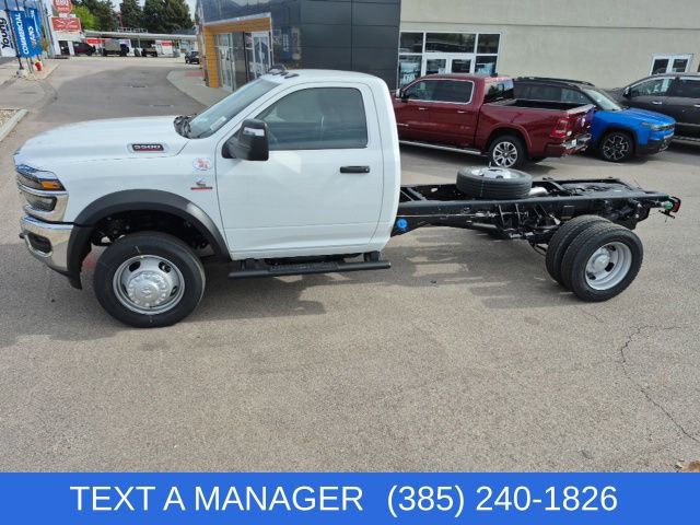 New 2026 RAM 5500 4x4 Regular Cab image 3