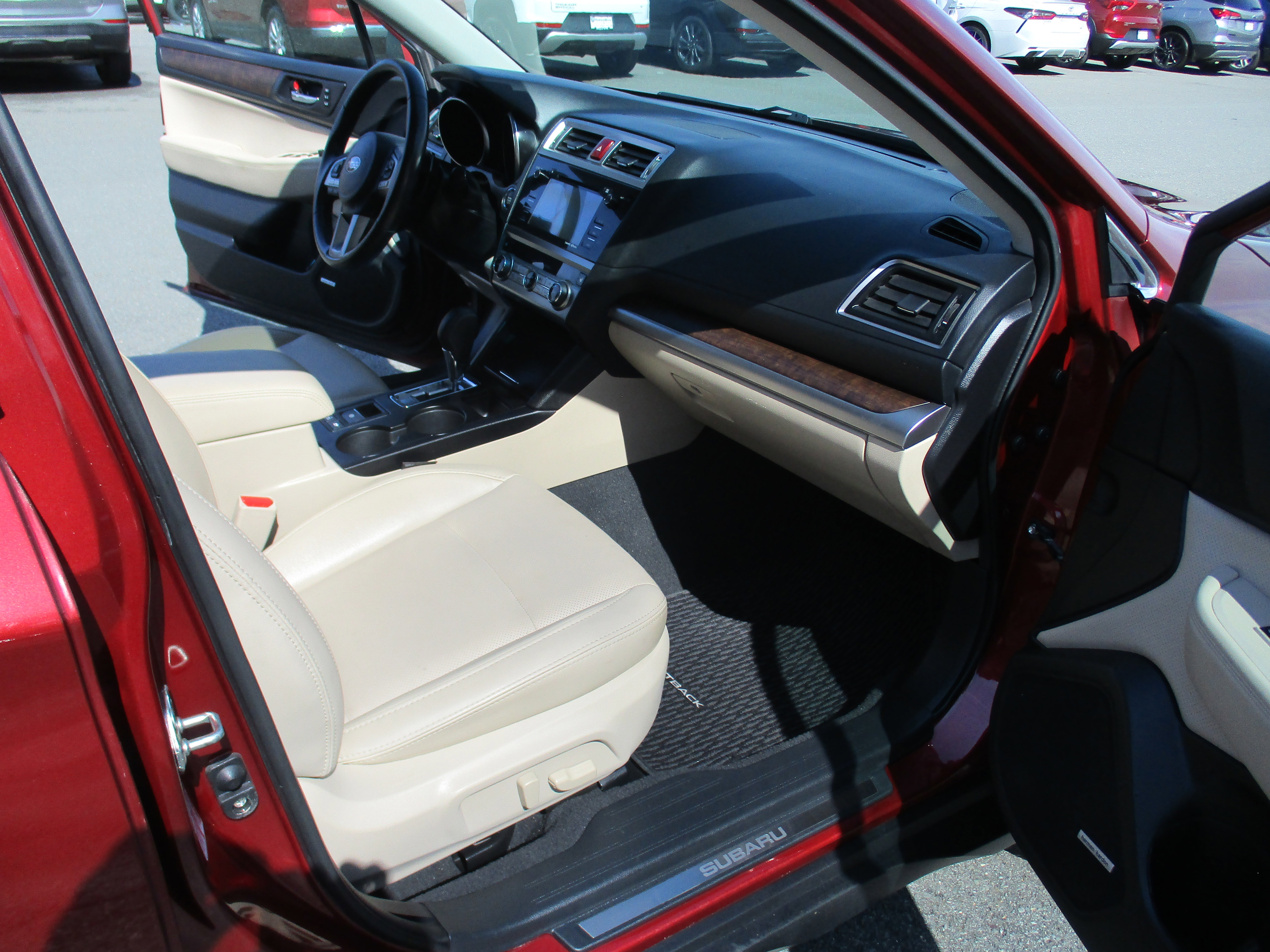 Used 2017 Subaru Outback 2.5i Limited image 16