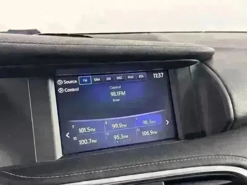 Used 2017 INFINITI QX30 FWD image 38