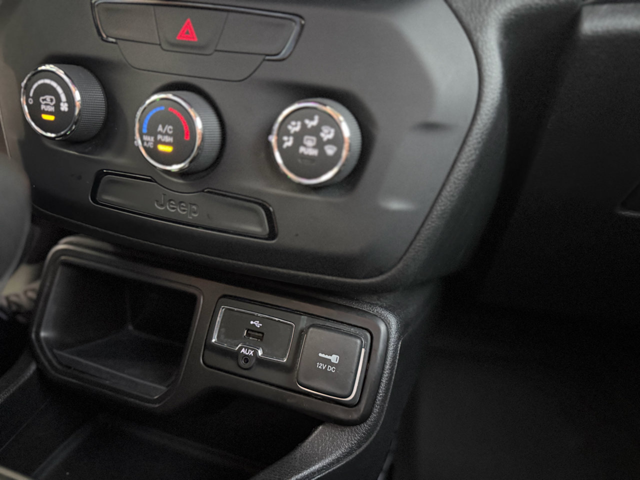 Used 2020 Jeep Renegade Sport image 26