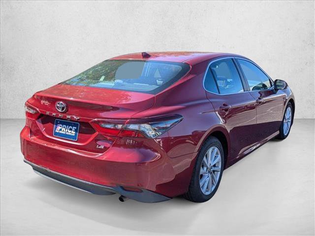 Used 2022 Toyota Camry LE image 5