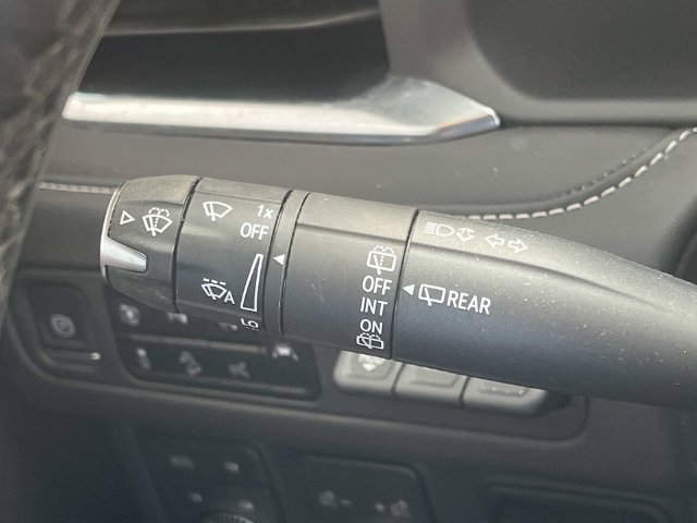 Used 2023 GMC Yukon Denali Ultimate AWD/4WD image 44