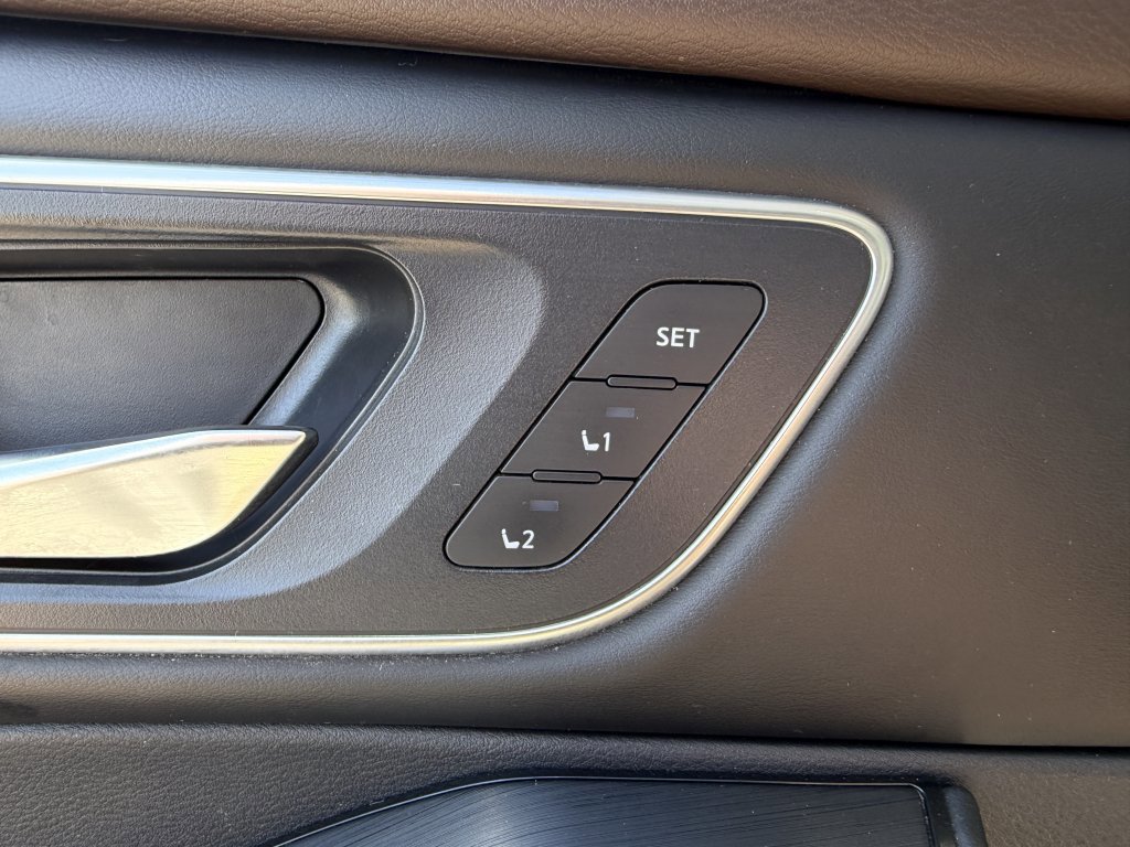 Used 2022 Nissan Rogue Platinum w/ Head-Up Display Package FWD image 30