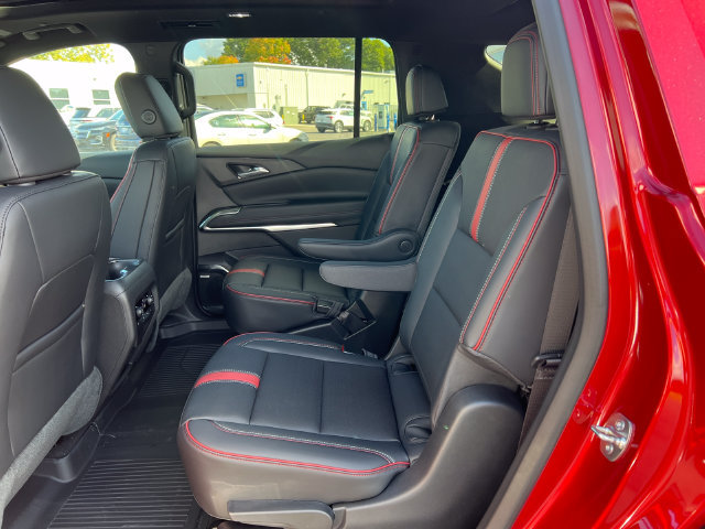 New 2027 Chevrolet Traverse RS w/ LPO, Floor Liner Package AWD/4WD image 5