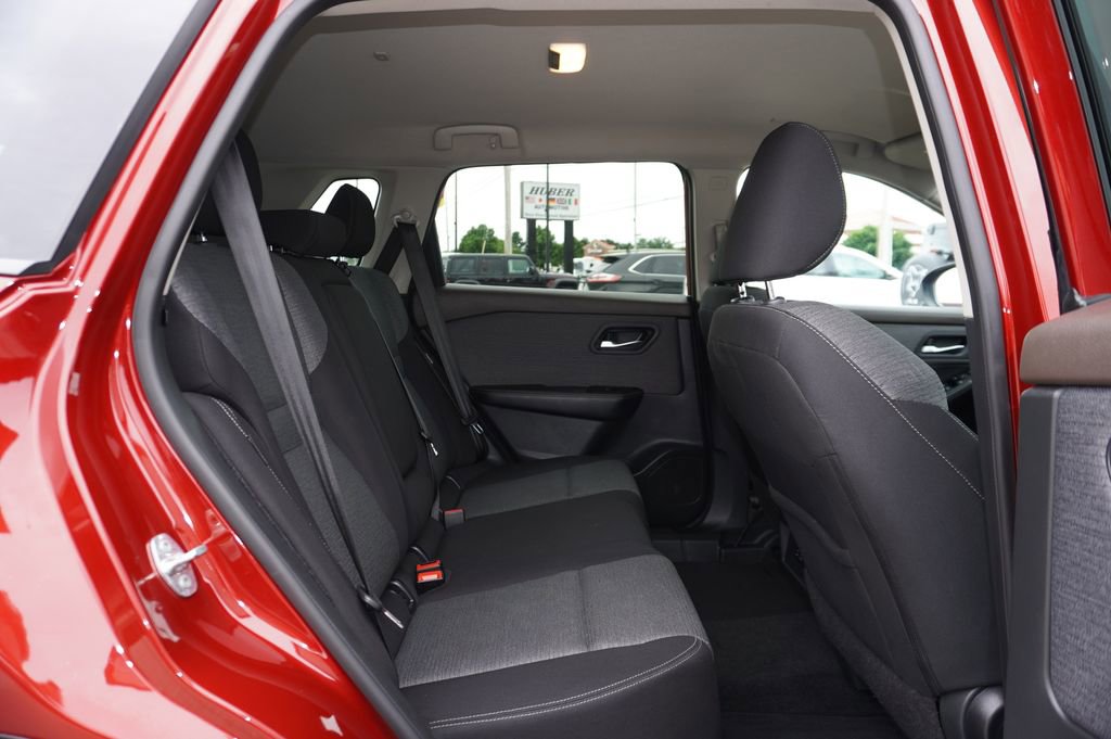 Used 2023 Nissan Rogue SV AWD/4WD image 28
