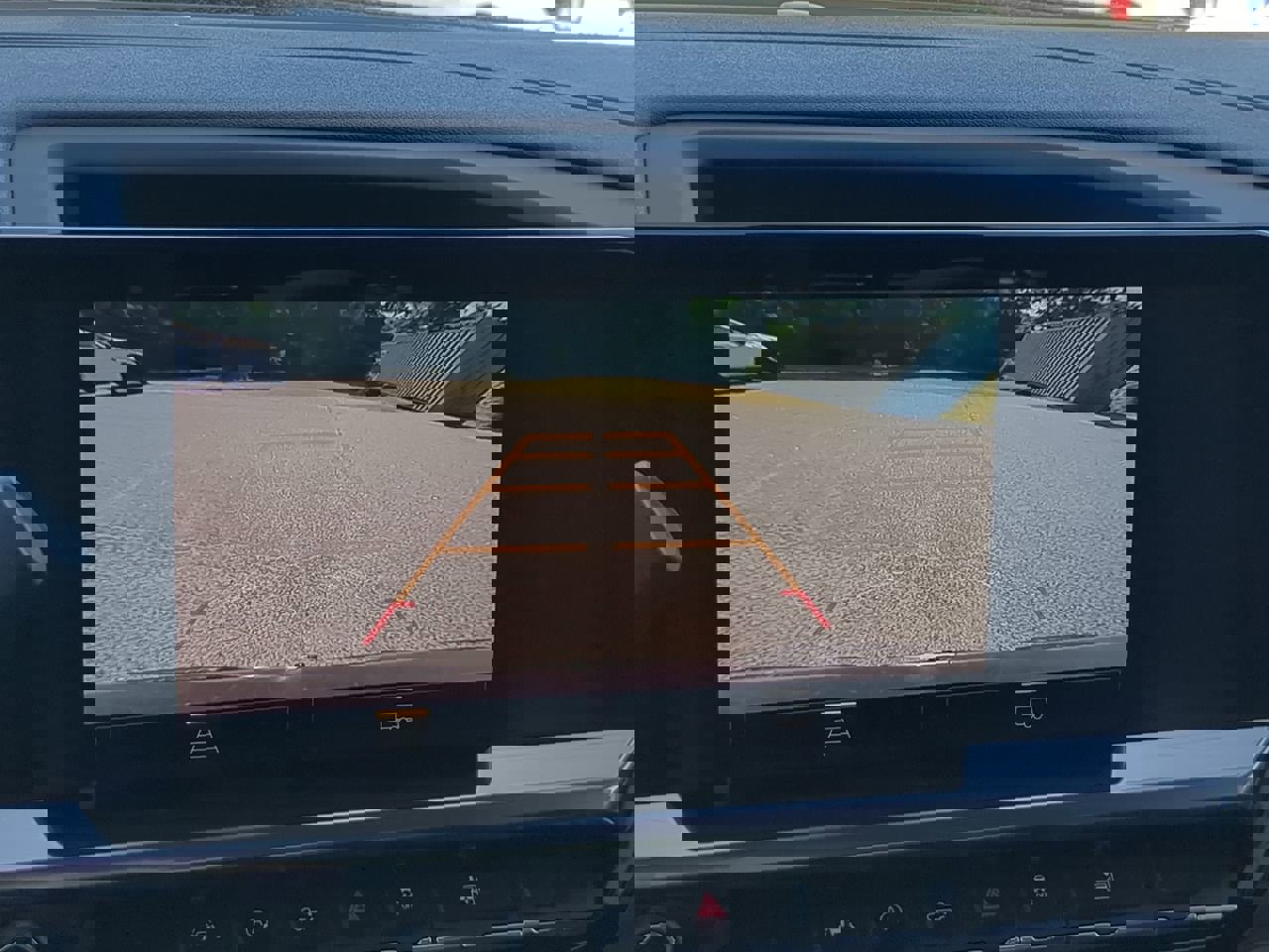 Used 2022 Chevrolet Silverado 1500 LT w/ Protection Package AWD/4WD image 18