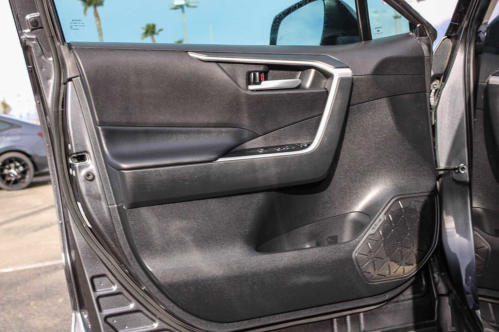 Used 2023 Toyota RAV4 XLE image 21