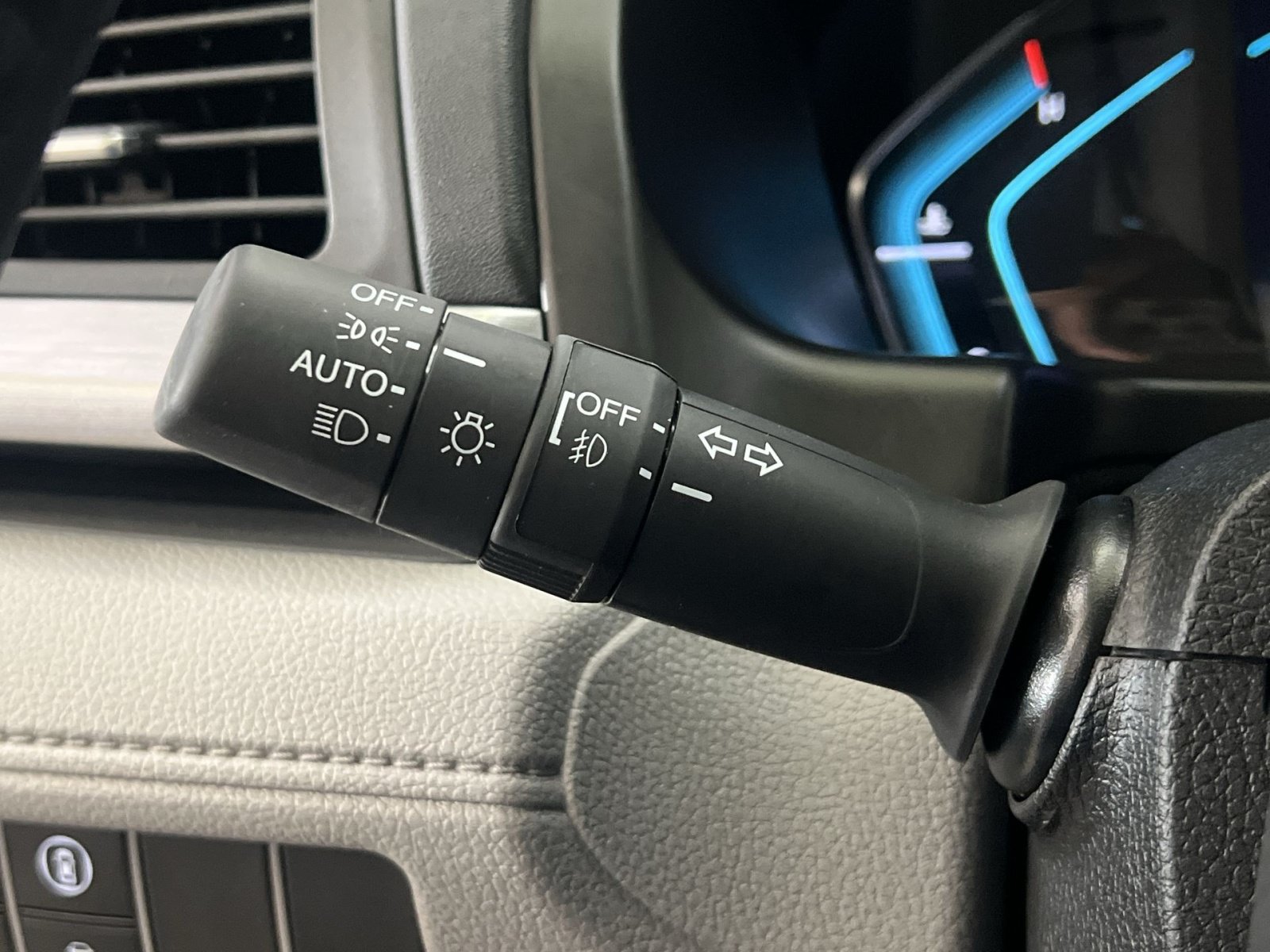 Used 2023 Honda Odyssey EX-L image 37
