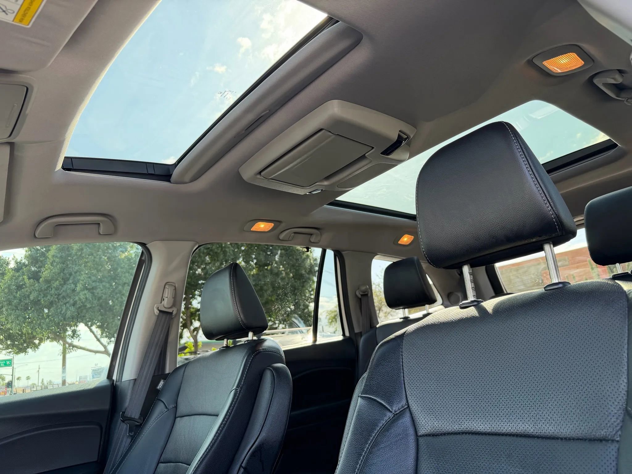 Used 2019 Honda Pilot Elite image 16