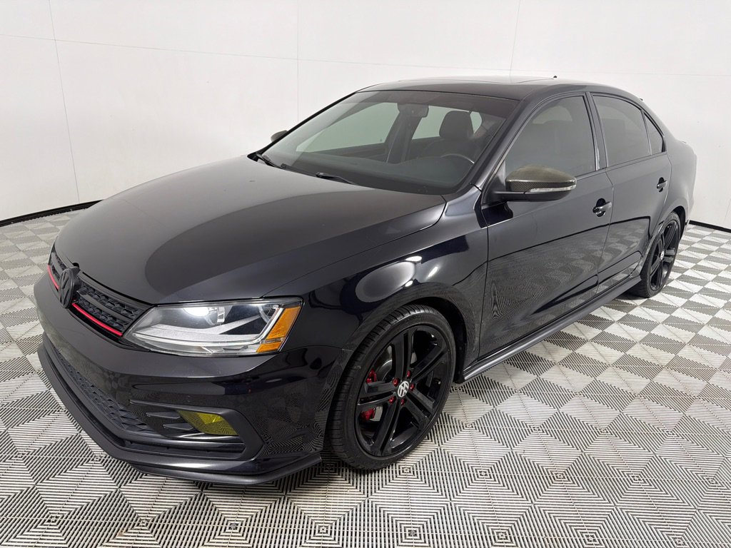 Used 2017 Volkswagen Jetta GLI image 9