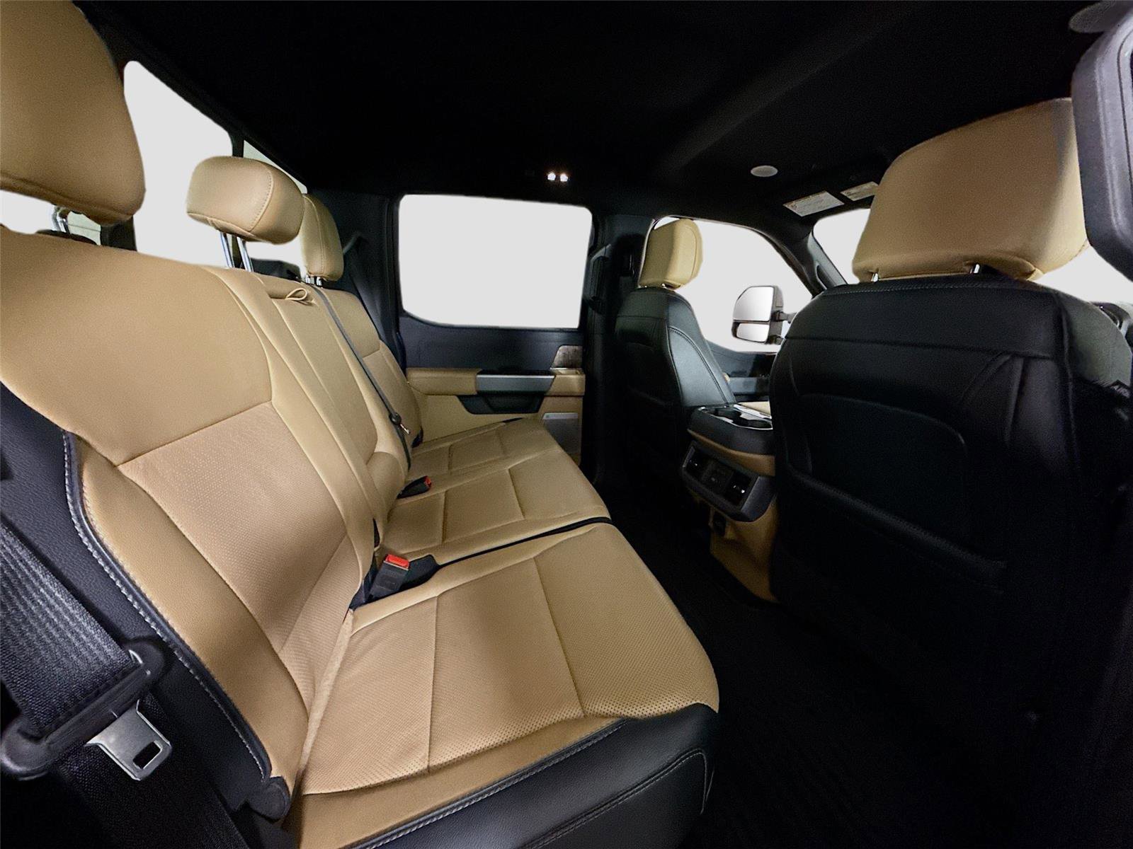 Used 2024 Ford F350 Lariat w/ Lariat Ultimate Package image 21