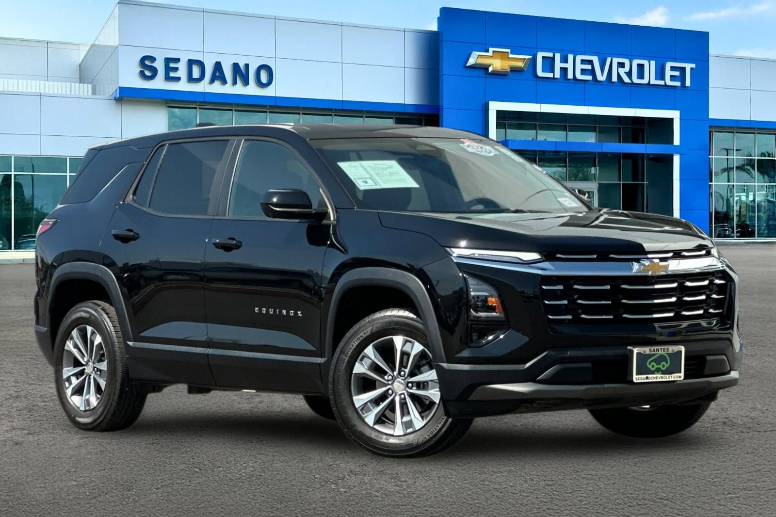 Used 2025 Chevrolet Equinox LT w/ Safety and Technology Package FWD image 2