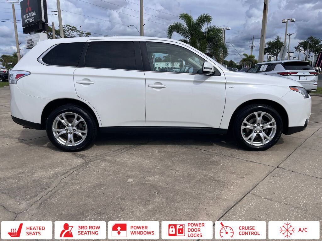 Used 2014 Mitsubishi Outlander GT image 2