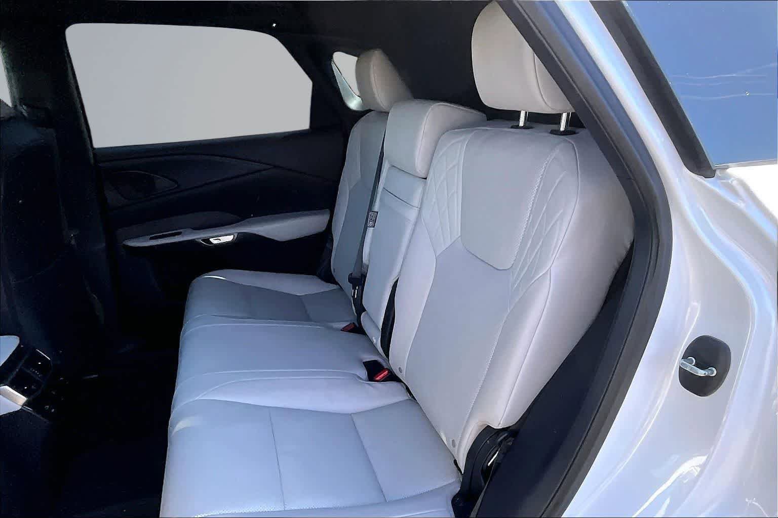 Used 2023 Lexus RX 350h w/ Accessory Package (Z1) AWD/4WD image 13