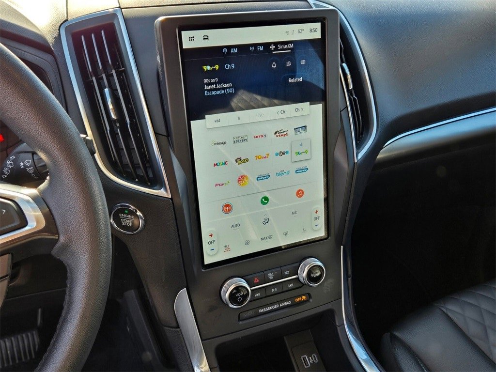 Used 2024 Ford Edge Titanium image 23