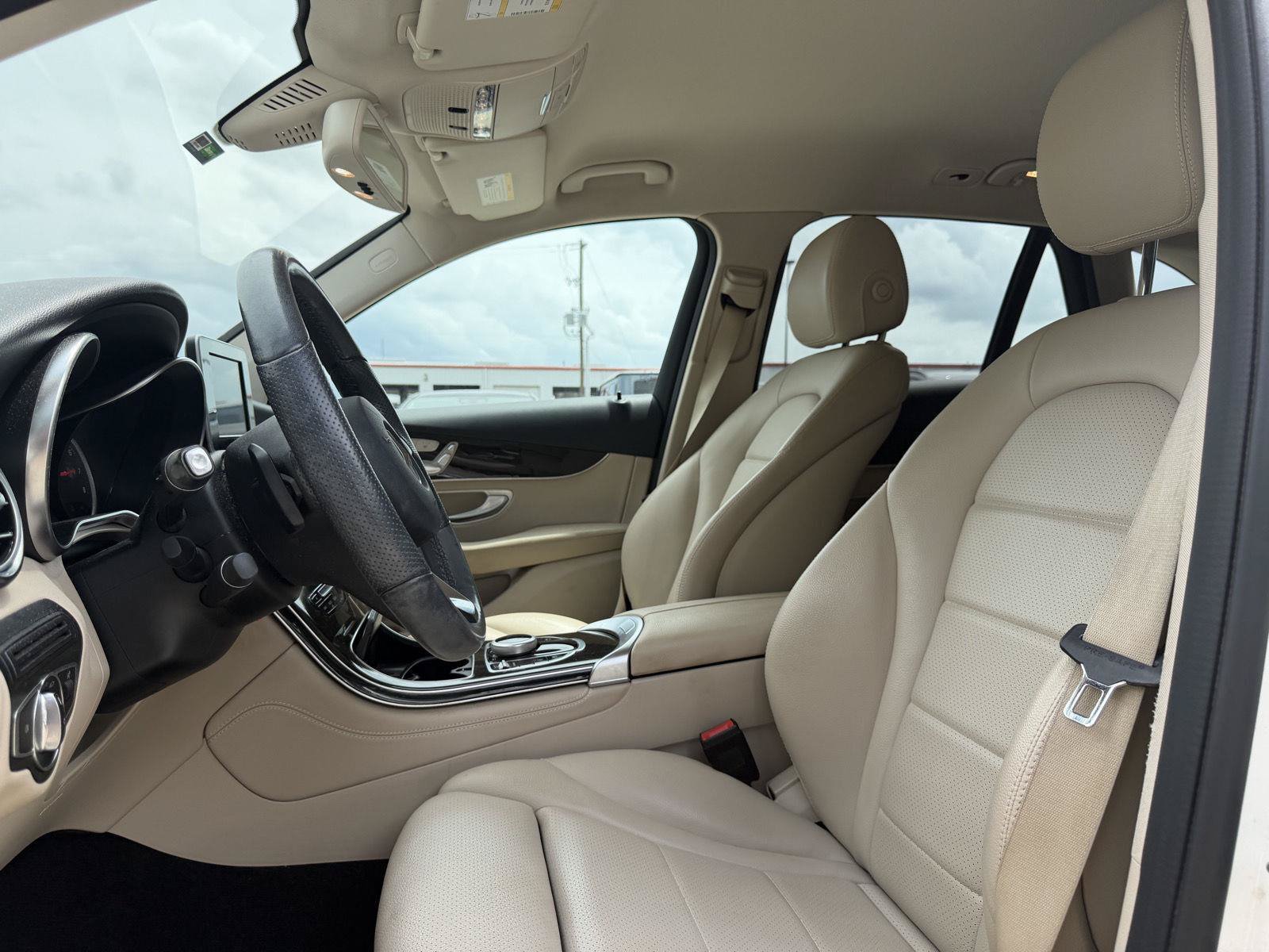 Used 2019 Mercedes-Benz GLC 300 image 5