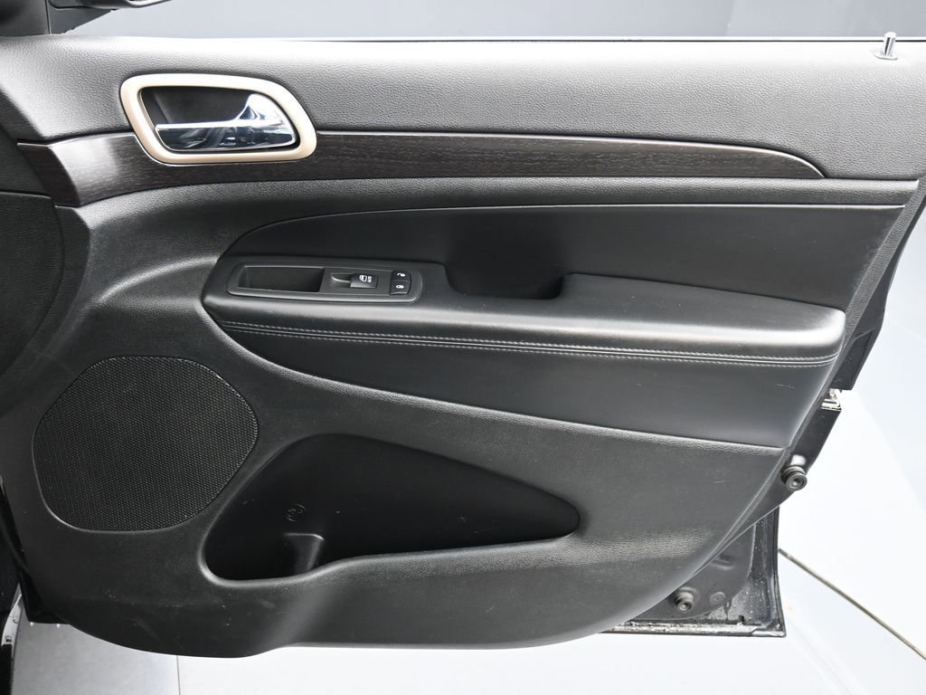 Used 2015 Jeep Grand Cherokee Altitude image 19