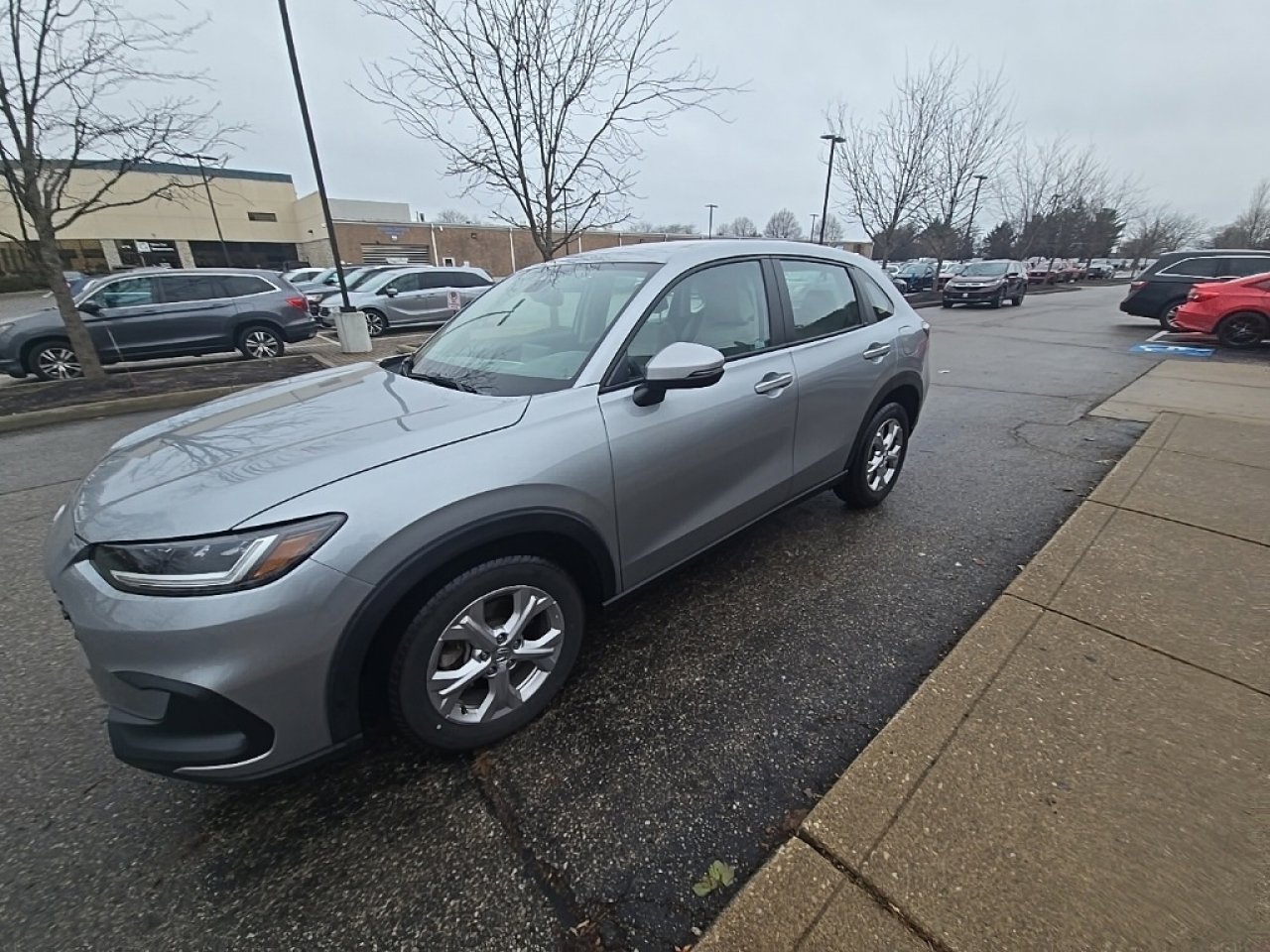 Used 2023 Honda HR-V LX image 5