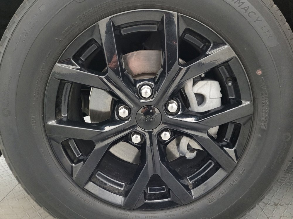 Used 2022 Jeep Grand Cherokee Limited AWD/4WD image 31