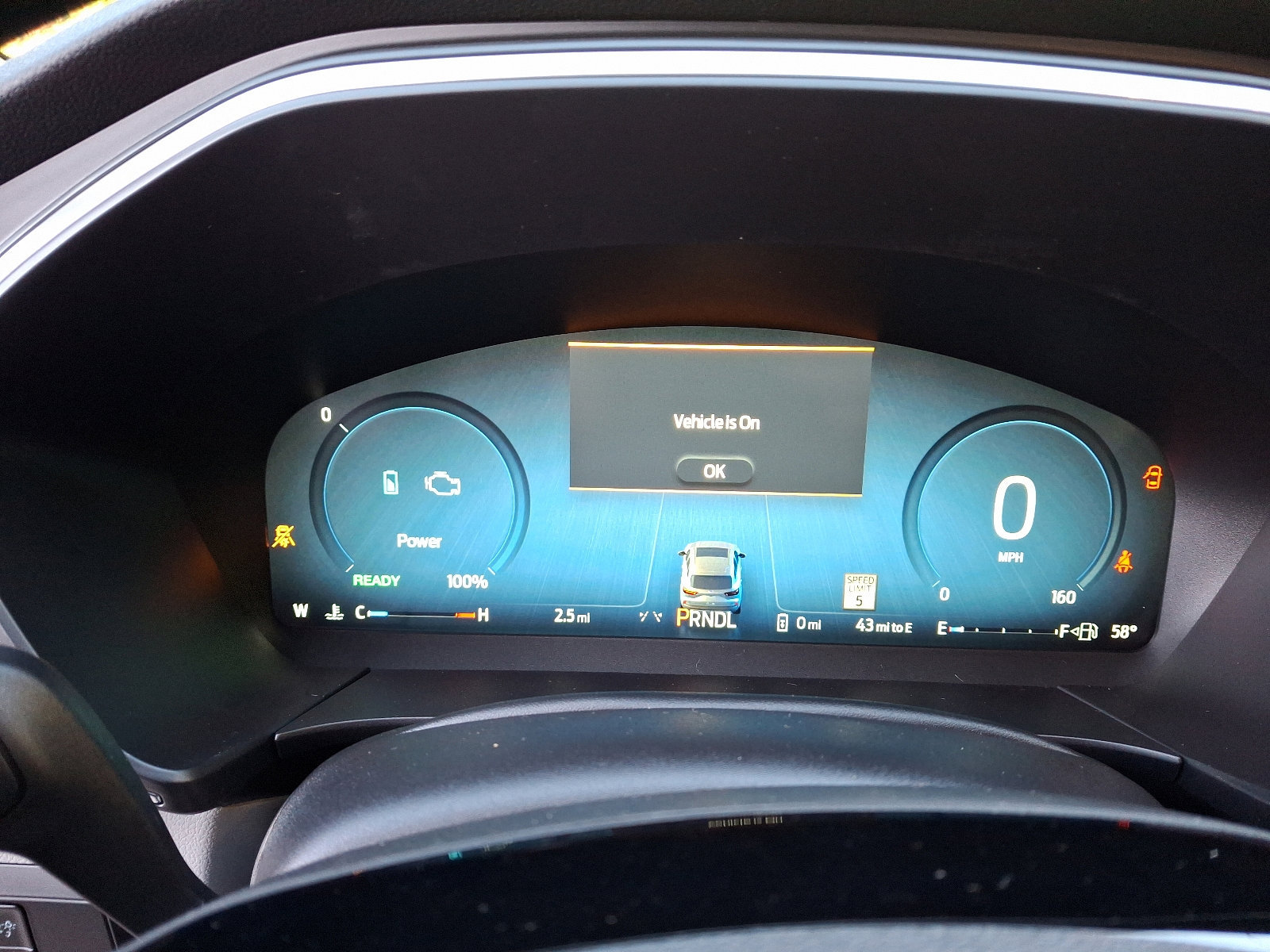 New 2025 Ford Escape SE w/ PHEV Premium Package FWD image 15