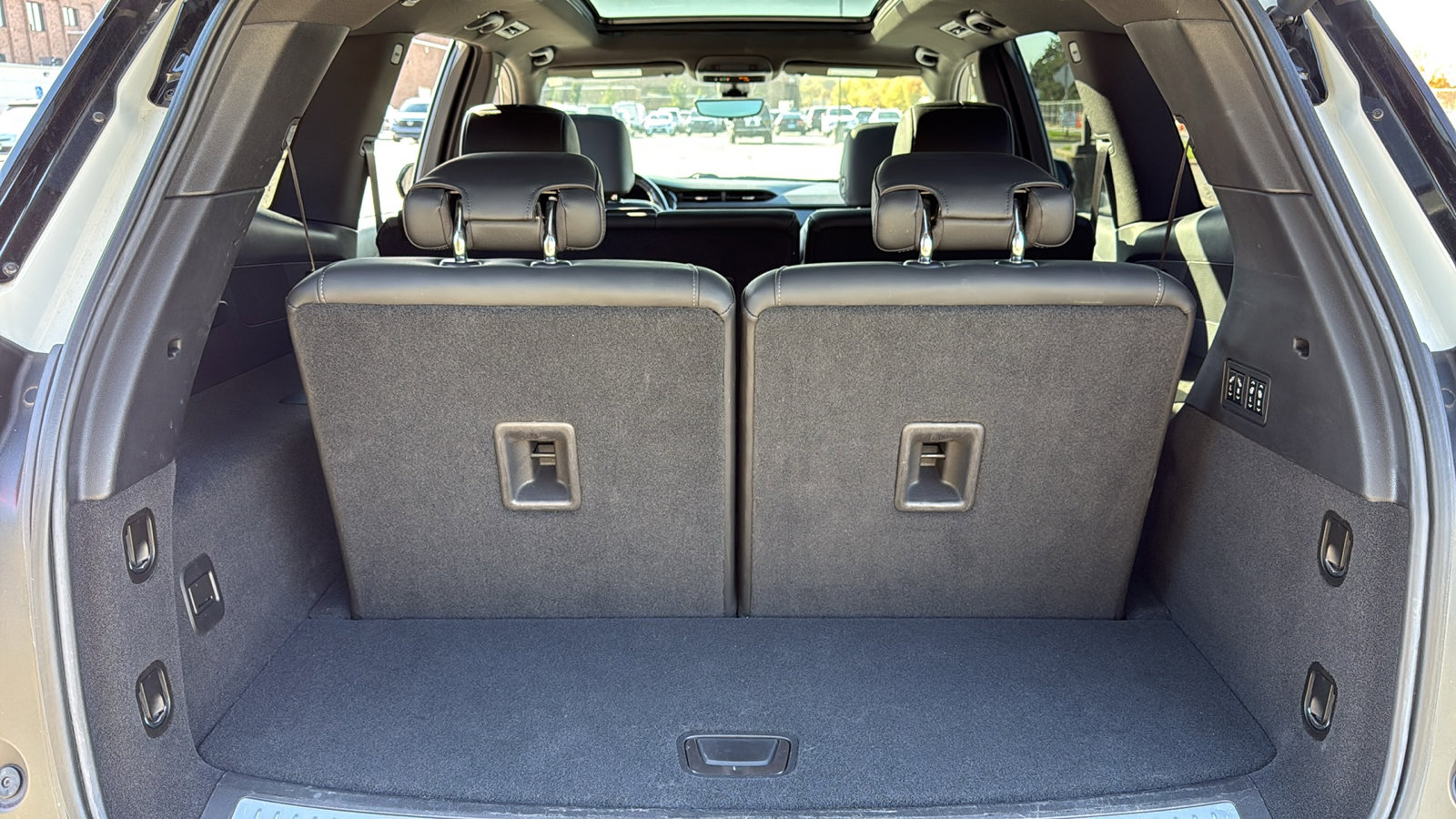 Used 2022 Cadillac XT6 Premium Luxury w/ Technology Package image 33