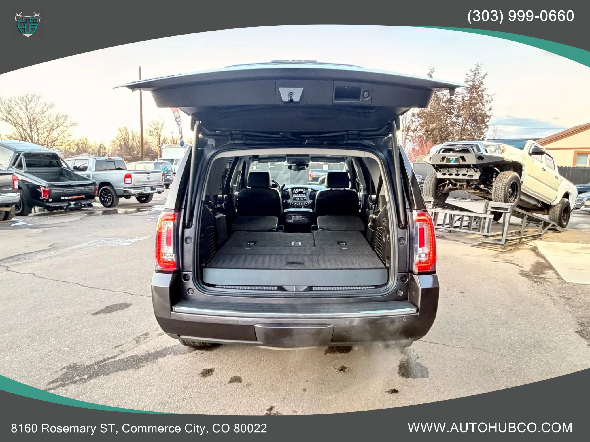 Used 2017 GMC Yukon Denali w/ Open Road Package AWD/4WD image 7
