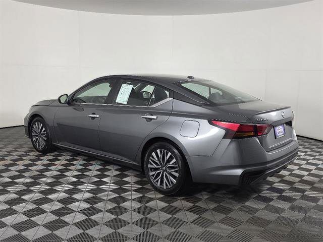 Used 2024 Nissan Altima 2.5 SV FWD image 7