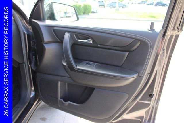 Used 2017 Chevrolet Traverse LT FWD image 19