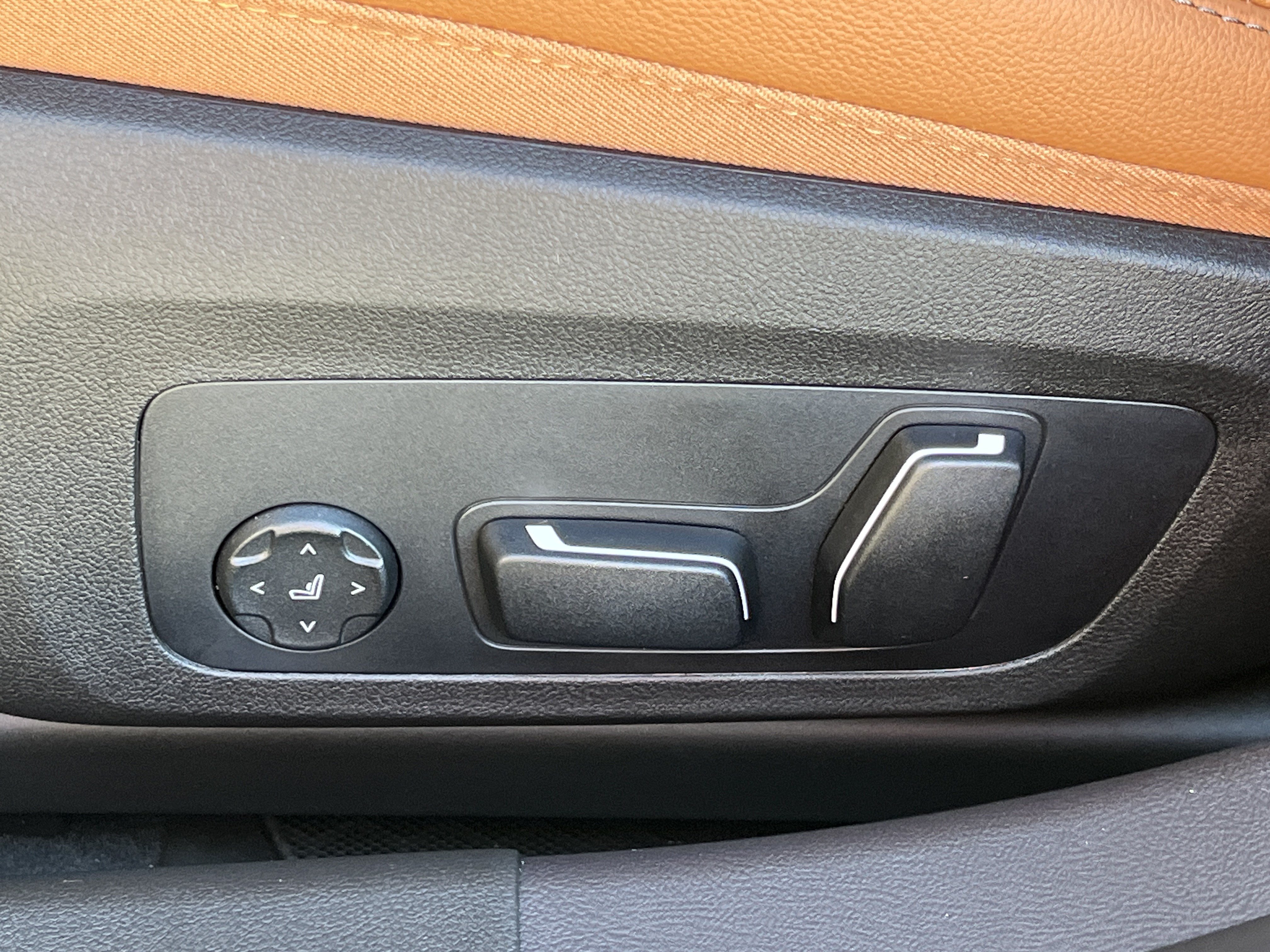New 2026 BMW 330i Sedan w/ Convenience Package RWD image 20
