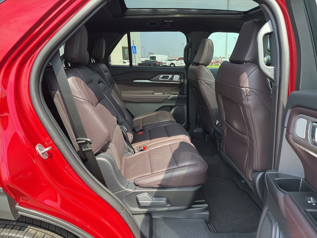 New 2026 Ford Explorer Platinum image 18