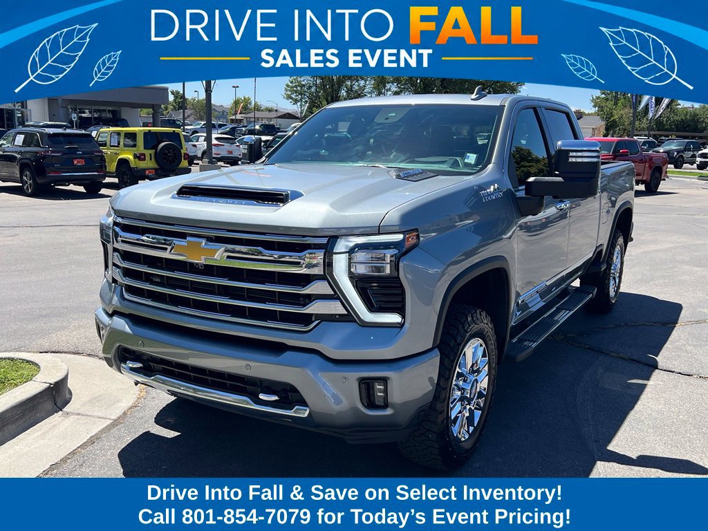 Used 2024 Chevrolet Silverado 3500 High Country w/ High Country Premium Package AWD/4WD image 2