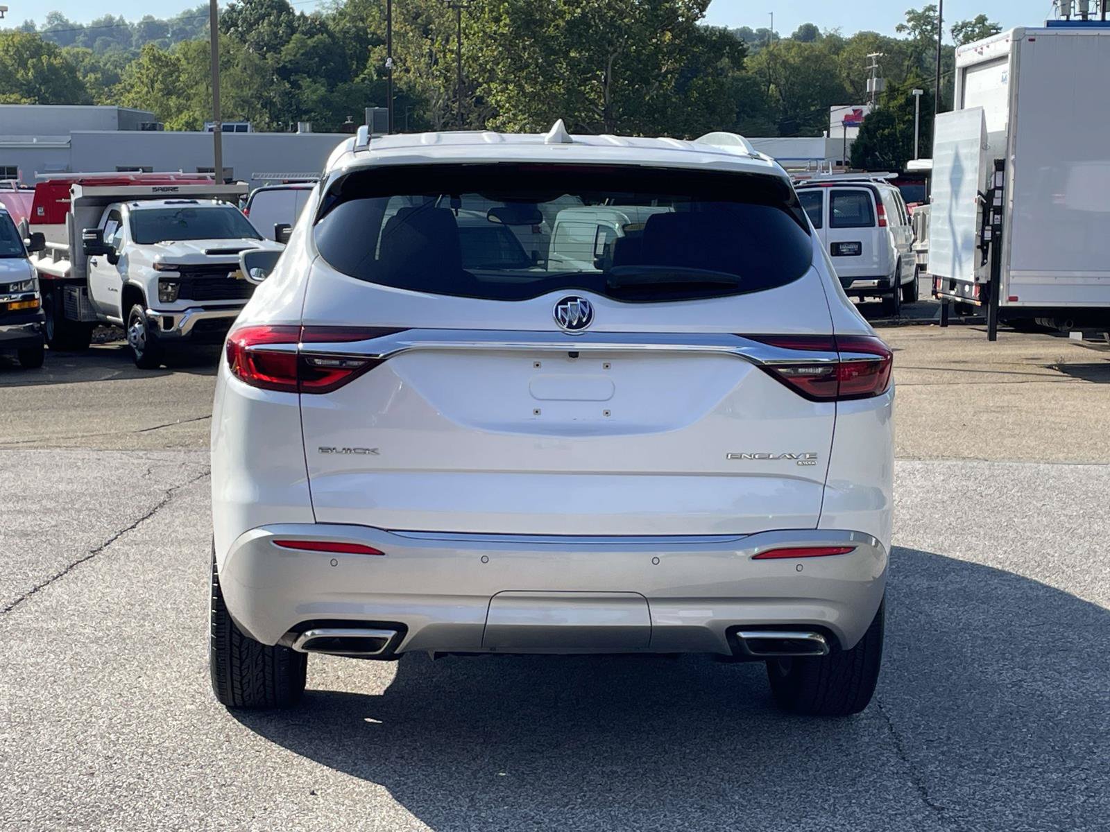 Certified 2018 Buick Enclave Premium w/ Experience Buick Package AWD/4WD image 4