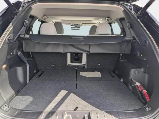 Used 2025 Mitsubishi Outlander AWD image 12