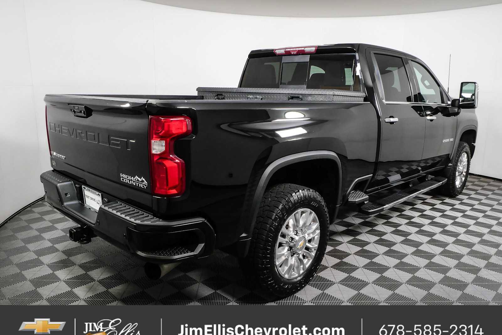 Used 2022 Chevrolet Silverado 2500 High Country w/ Z71 Off-Road Package AWD/4WD image 3