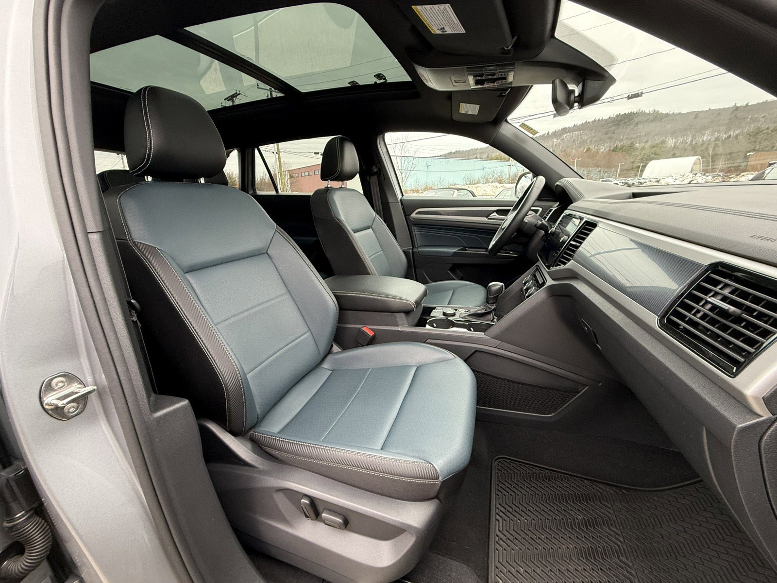 Used 2021 Volkswagen Atlas Cross Sport SEL image 24