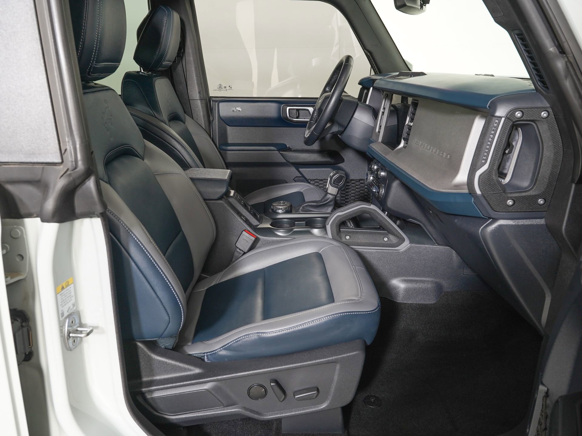 Used 2024 Ford Bronco Outer Banks AWD/4WD image 9