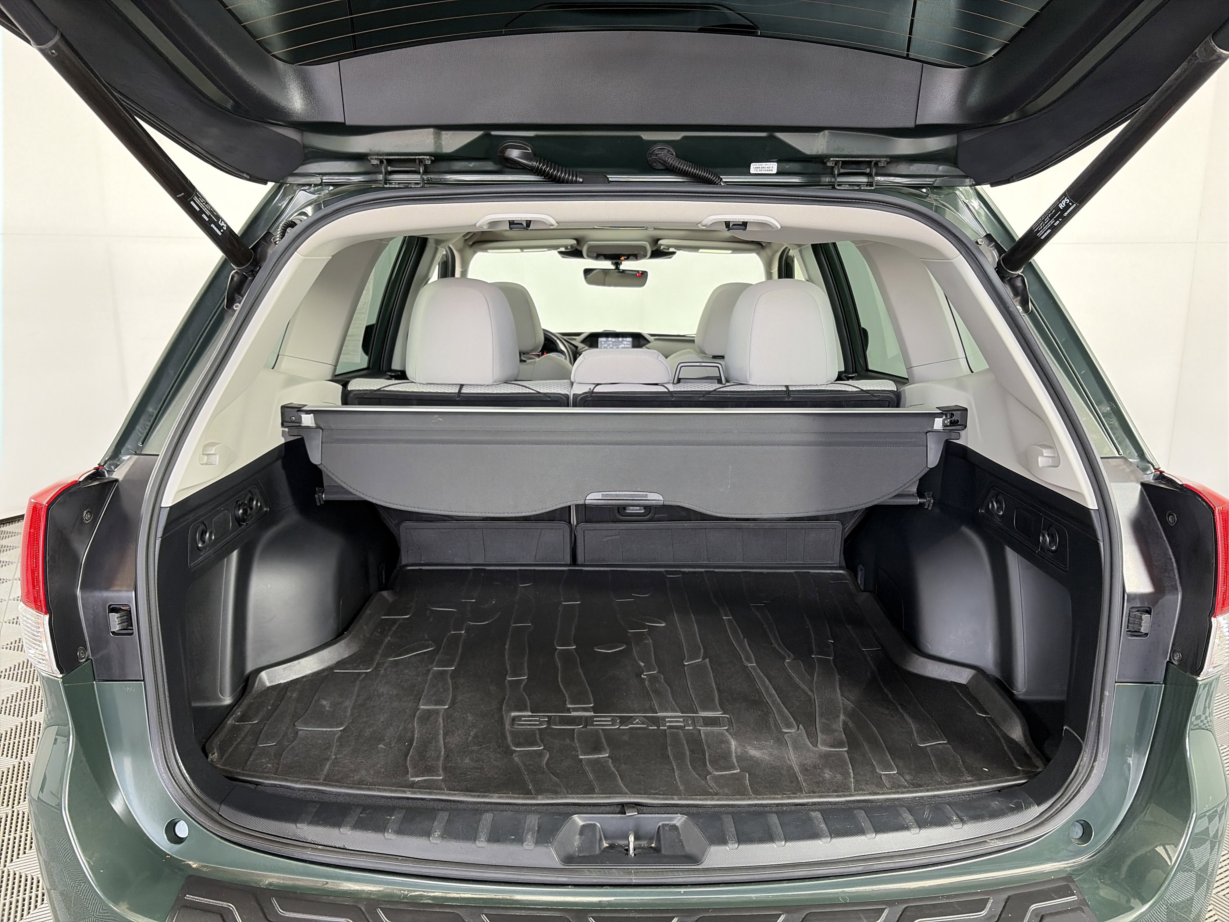 Certified 2023 Subaru Forester Premium AWD/4WD image 14