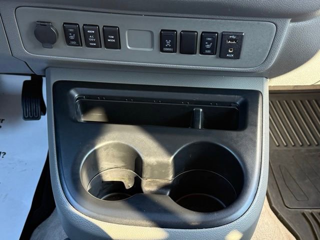 Used 2016 Nissan NV 3500 SL image 38