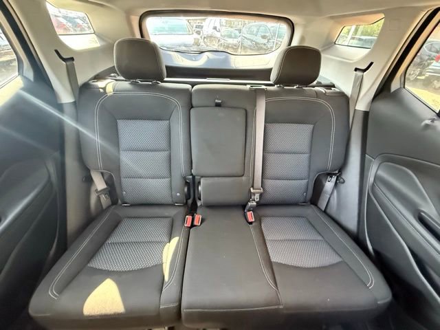 Used 2023 GMC Terrain SLE w/ Driver Convenience Package image 17