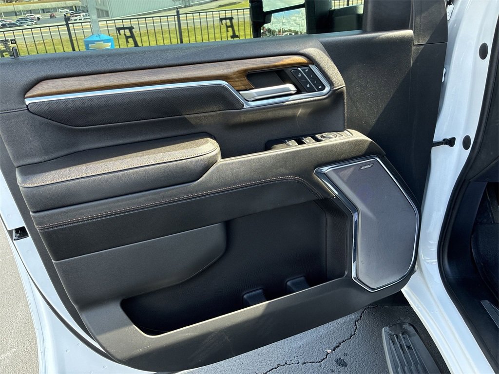 Used 2024 Chevrolet Silverado 2500 High Country w/ High Country Premium Package image 13